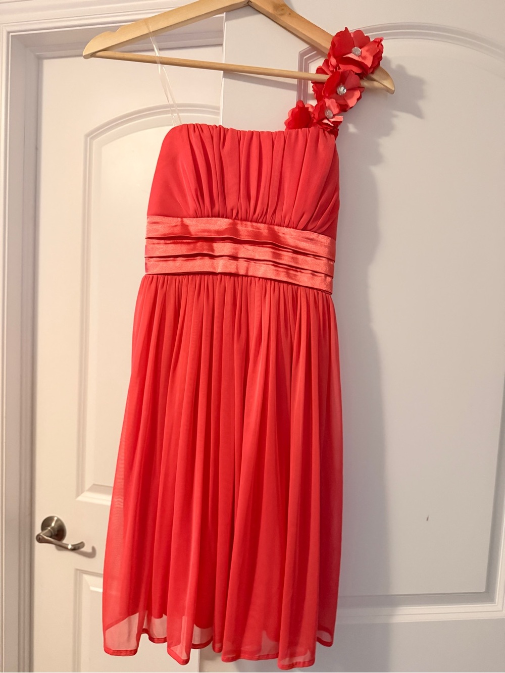 PromGirl Coral One-Shoulder Floral Detail Dress